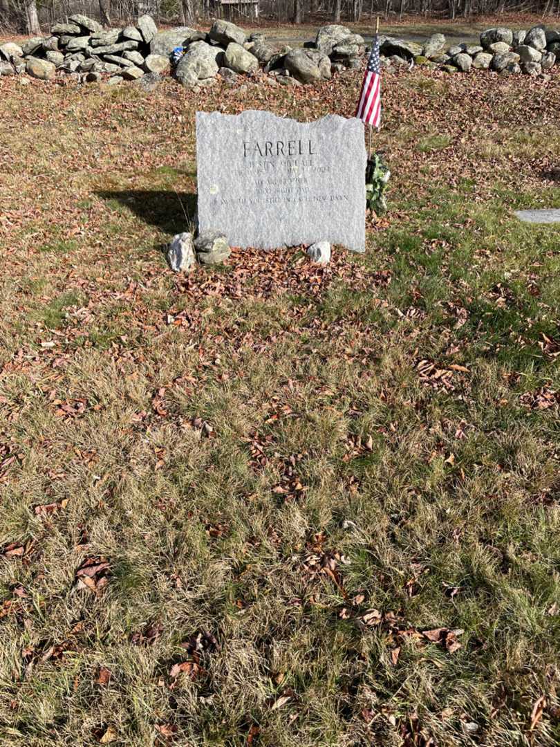 Justin Michael Farrell's grave. Photo 4